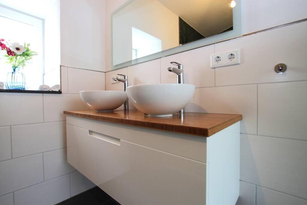 Apartment Meerzeit Mit Terrasse Husum  Eksteriør bilde
